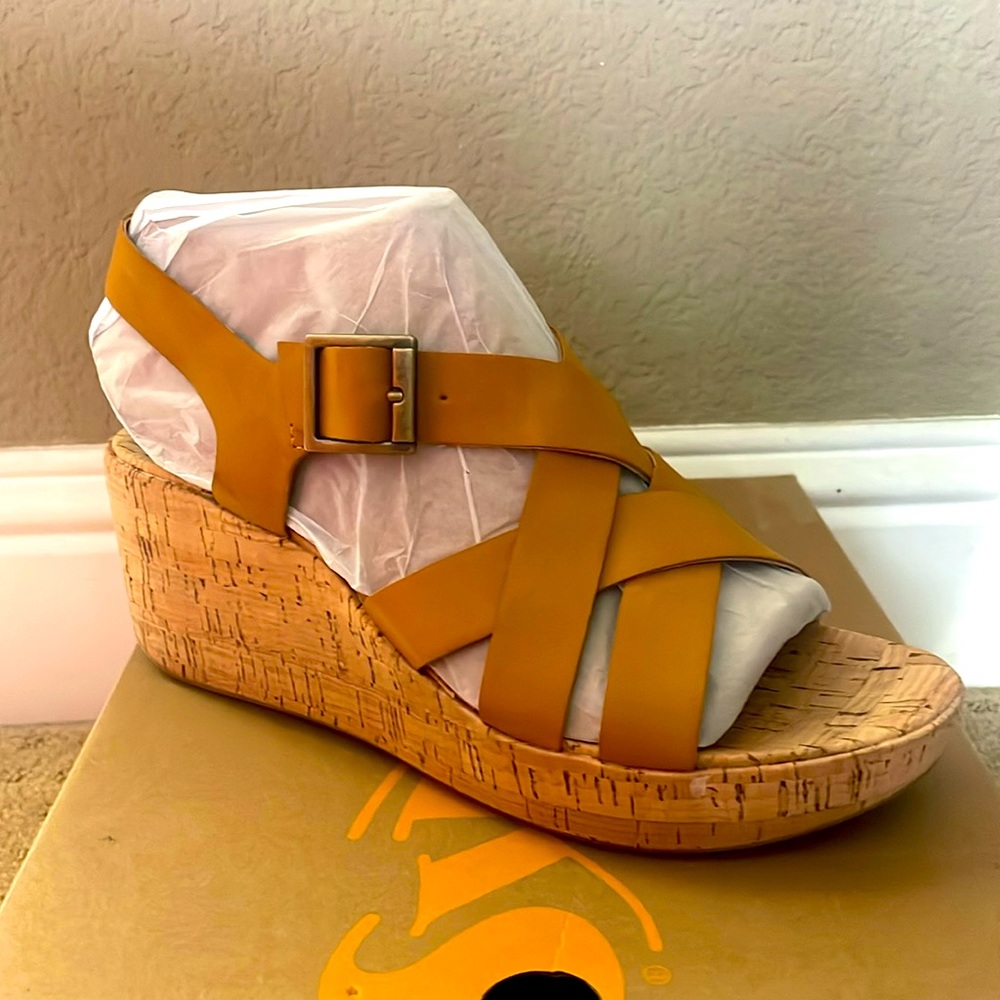 Korks wedge sandals